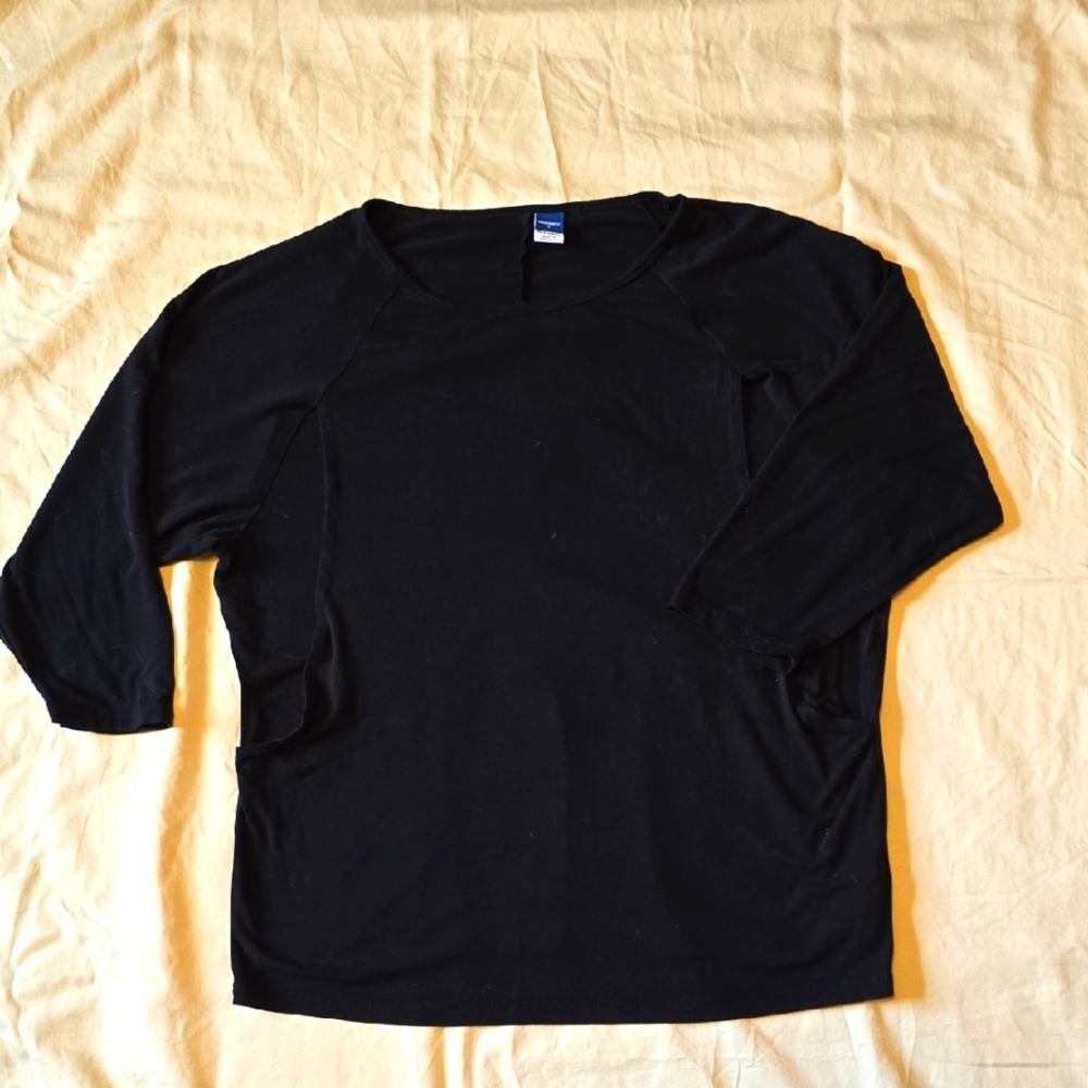 Old Navy Black Maternity Nursing Top